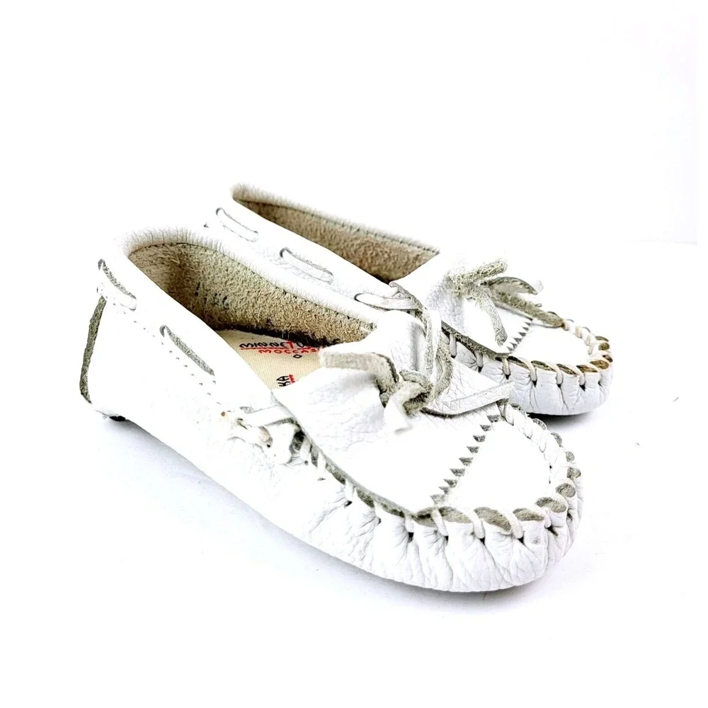 Minnetonka toddler white